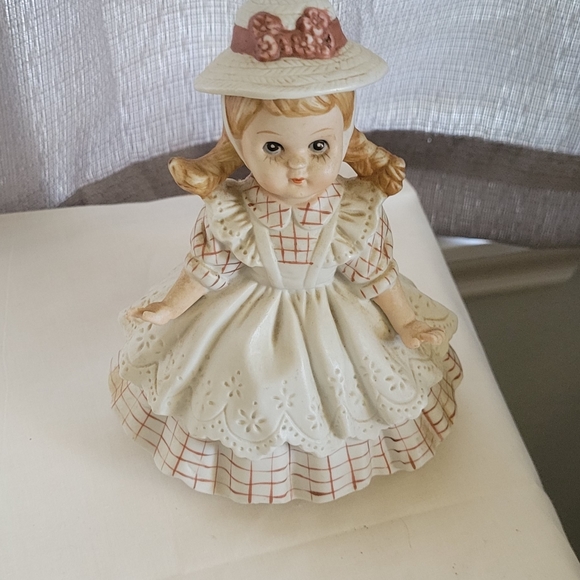 ❤ VINTAGE MUSICAK DOLL - Picture 4 of 11